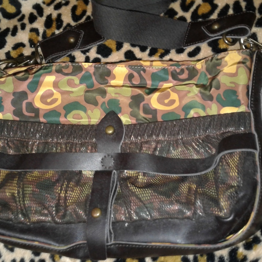 Kipling Fergie Messenger Shoulder Bag Purse Camo